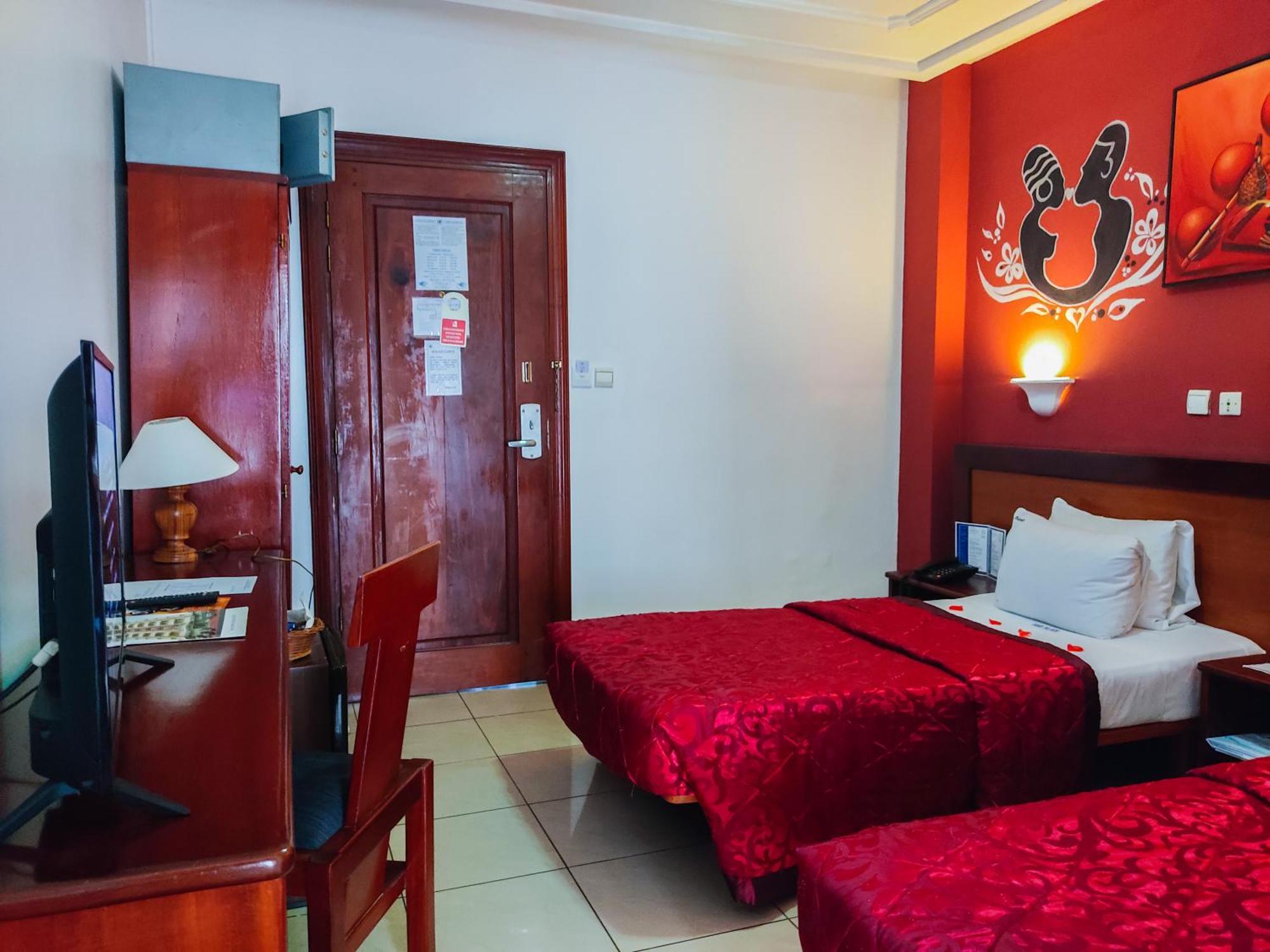 Bano Palace Hotel Дуала Екстериор снимка